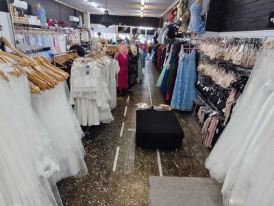 leading-fashion-bridal-event-dressing-boutique-central-queensland-5