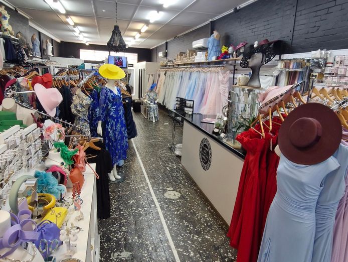 leading-fashion-bridal-event-dressing-boutique-central-queensland-3