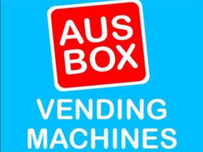 credit-card-vending-machine-business-ausbox-vending-caroline-springs-320-staff-0