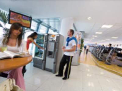credit-card-vending-machine-business-ausbox-vending-caroline-springs-320-staff-2