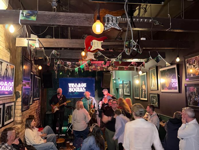 iconic-live-music-venue-3