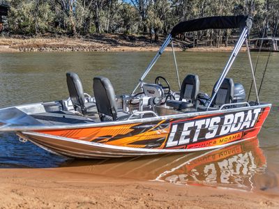 lets-boat-echuca-moama-boat-hire-1