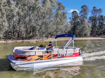 lets-boat-echuca-moama-boat-hire-0