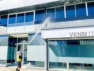 established-brisbane-exterior-cleaning-business-mobile-profitable-0
