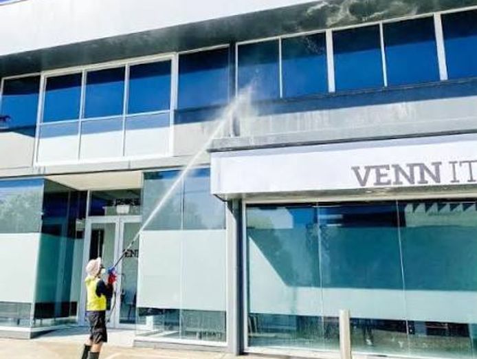 established-brisbane-exterior-cleaning-business-mobile-profitable-0