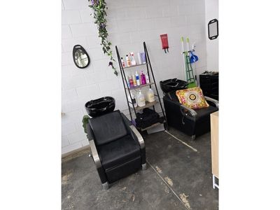 turnkey-hair-beauty-salon-for-sale-low-rent-long-term-lease-clearview-sa-3