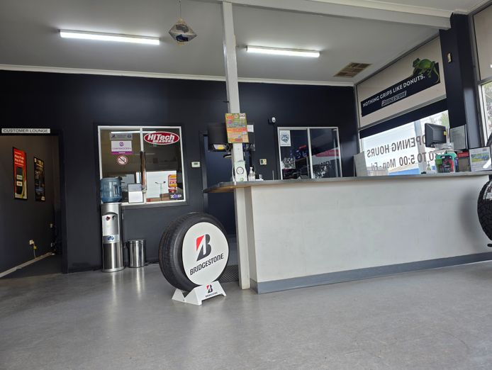 lavington-tyres-and-exhaust-centre-1