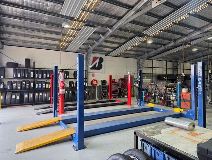 lavington-tyres-and-exhaust-centre-3
