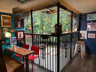 american-dive-bar-themed-restaurant-prime-cbd-location-takings-15-000-p-w-5
