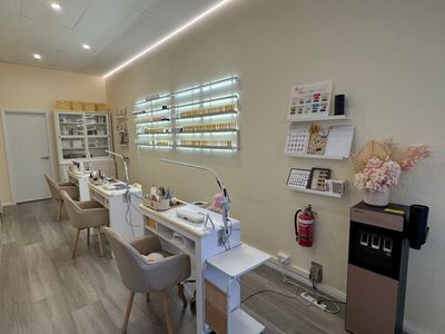 renovated-beauty-salon-fit-out-equipment-for-sale-burwood-6