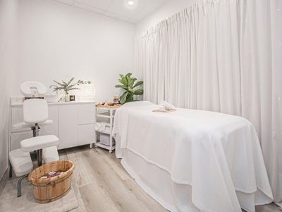beauty-clinic-fitout-for-sale-cabramatta-3-treatment-rooms-ready-to-occupy-5