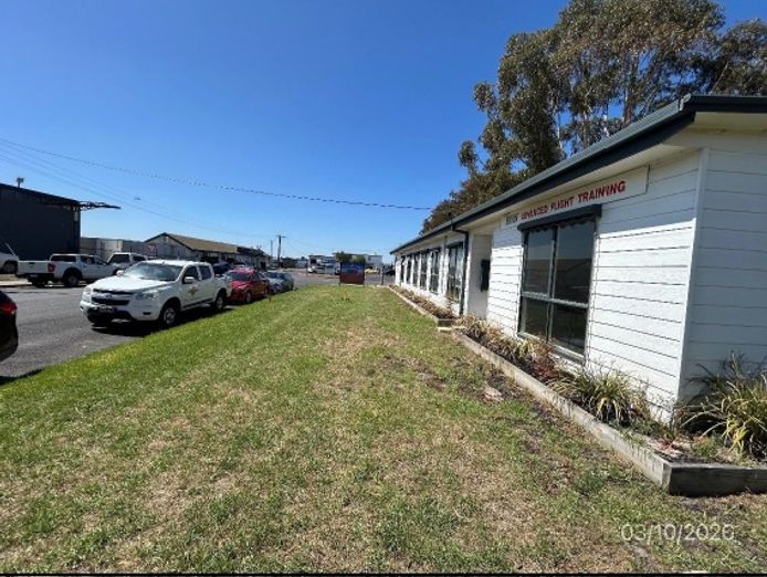 iconic-moorabbin-flight-school-for-sale-4