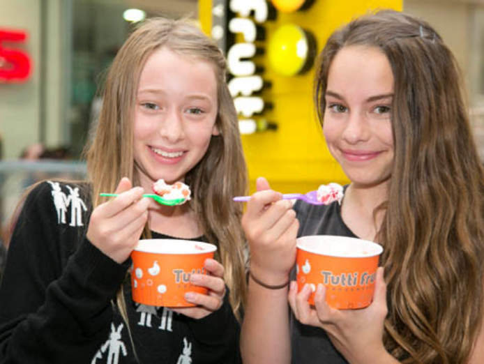 famous-frozen-yogurt-bar-franchise-victoria-gardens-shopping-centre-8