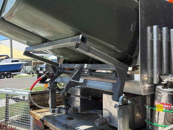brisbane-bin-cleaning-business-100k-revenue-ute-new-machine-3
