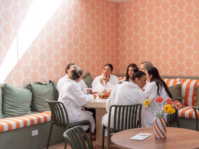 wellness-bathhouse-facilities-with-yoga-studio-beauty-treatment-rooms-9