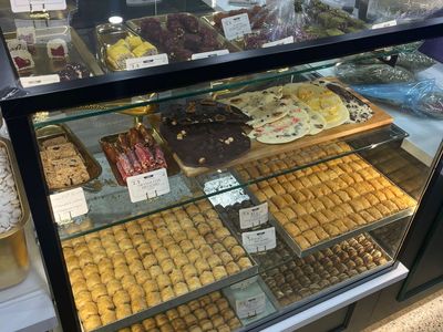 specialty-nuts-middle-eastern-delights-chocolate-coated-nuts-2