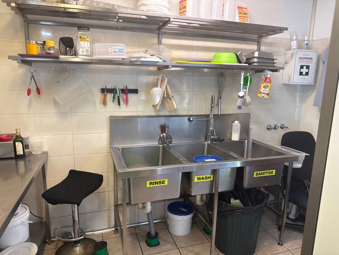 sale-of-laziz-kebab-business-in-goodna-9