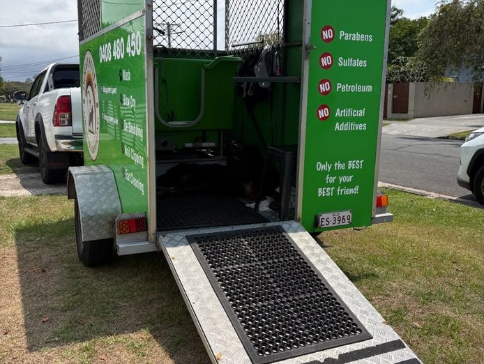 established-mobile-dog-grooming-business-for-sale-palm-beach-qld-1