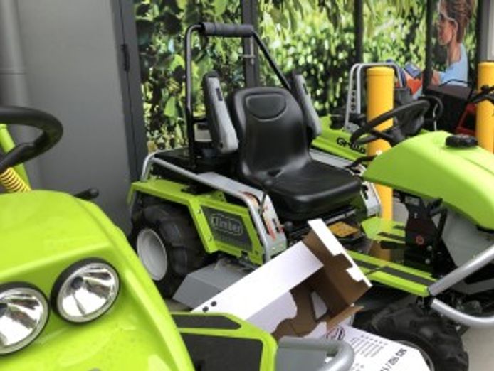 highly-profitable-outdoor-power-equipment-store-5