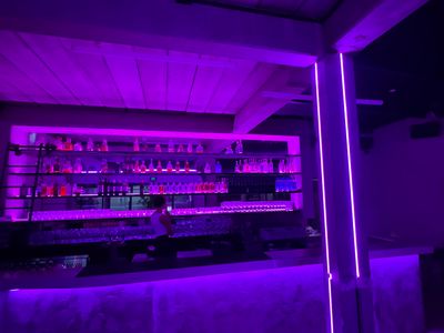 licensed-bar-for-sale-burleigh-heads-james-st-walk-in-walk-out-3