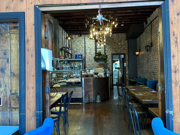 rare-opportunity-established-cafe-restaurant-for-sale-in-newtown-sydney-0