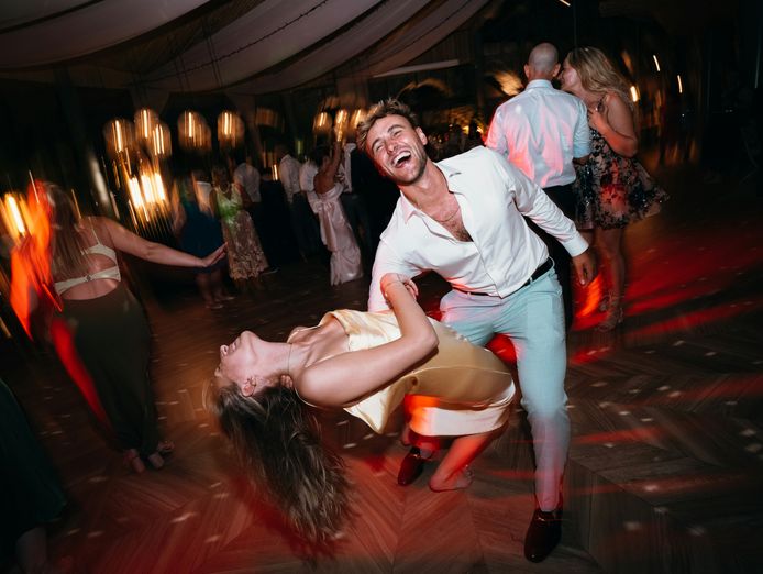 own-a-beautiful-sunshine-coast-wedding-event-styling-business-2
