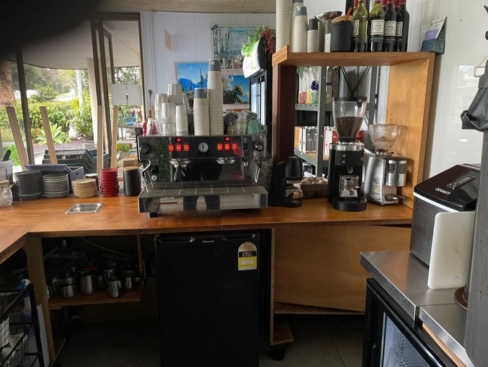 northern-beaches-cafe-long-lease-indoor-outdoor-seating-2