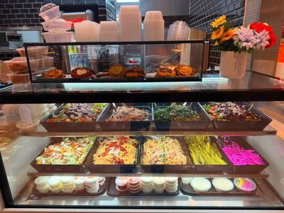 takeaway-shop-food-court-0