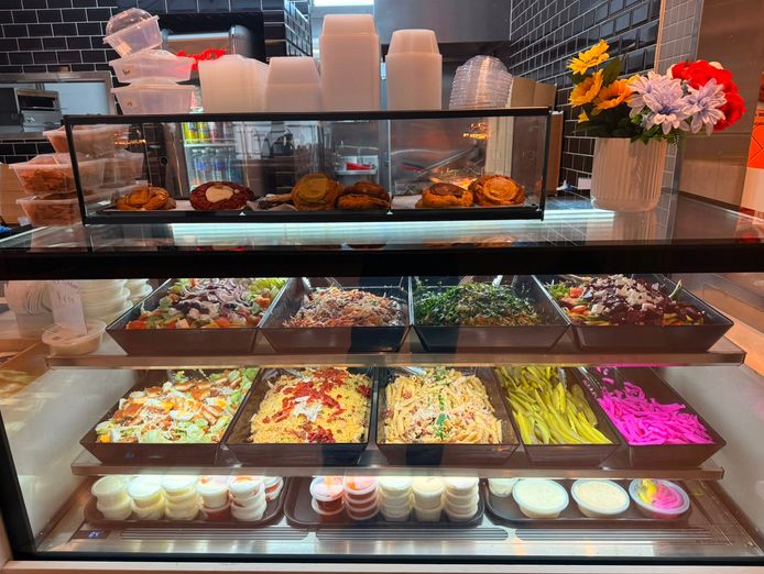 takeaway-shop-food-court-0